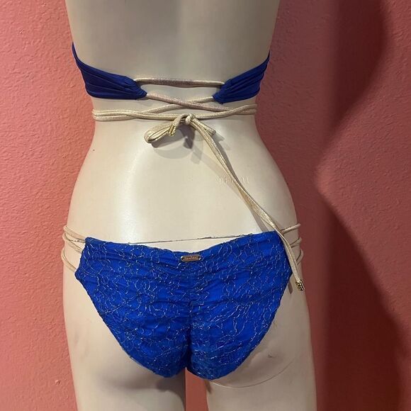 BEACH BUNNY MADAGASCAR GLAM BIKINI SET.. - Picture 5 of 13